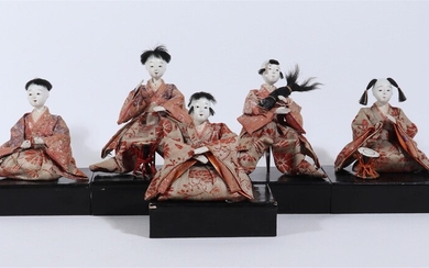 (-), 5 antieke Japanse poppen in de vorm...