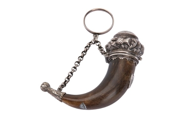 A first half of the 19th century Scottish unmarked silver and quartz mounted vinaigrette horn, circa