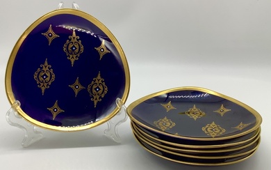 6 pcs. Dessert plates. Cobalt. Germany 1950 -60. Hand painted in gold. The unusual shape of the saucers is a table decoration.