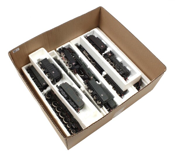 (-), 8 pieces Jouef model trains locomotives with...