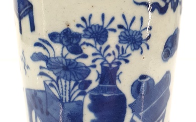A CHINESE BLUE AND WHITE CERAMIC BRUSH POT