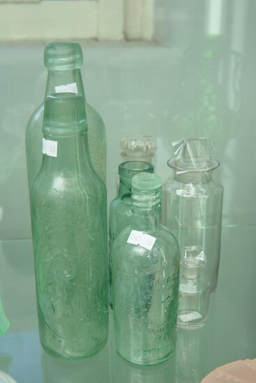 A COLLECTION OF ANTIQUE GLASS BOTTLES COMPRISING: A.ROSEL, MILLEWA FACTORY, ECHUCA, ABORIGINAL TRADEMARK; WALKER AND HALL, SHEFFIELD...