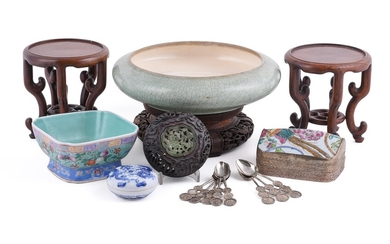 A Chinese Famille Rose square bowl