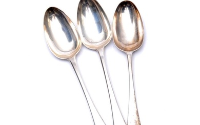 A George III hallmarked silver spoon, London 1776, Thomas To...