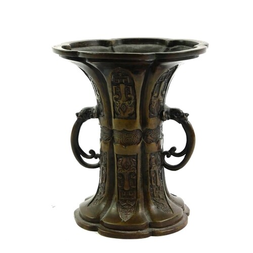 A LATE 19TH/EARLY 20TH CENTURY CHINESE EXPORT BRONZE TWIN HA...