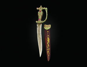 A RARE GEM SET JADE-HILTED DAGGER WITH SCABBARD, MUGHAL INDIA, 17TH CENTURY