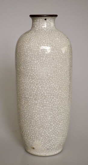 A Very FineGE Type Bottle Vase - Porcelain - China - 19th century