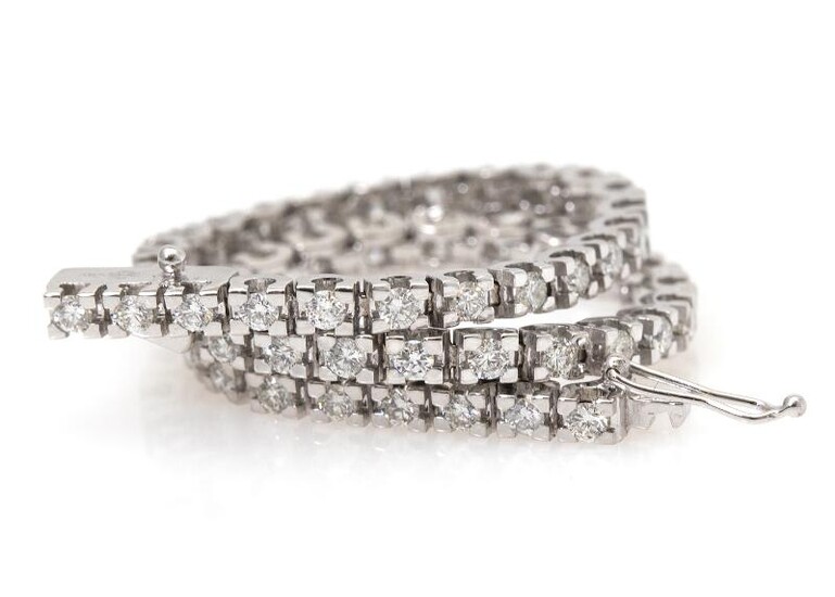 NOT SOLD. A bracelet set with numerous brilliant-cut diamonds weighing a total of app. 2.50 ct., mounted in 18k white gold. – Bruun Rasmussen Auctioneers of Fine Art