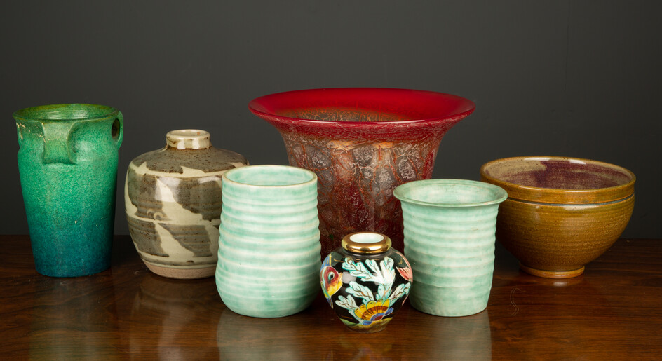 A collection of Studio pottery