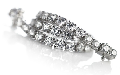 A diamond bracelet set with numerous brilliant-cut diamonds weighing app. 6.48 ct., mounted in 18k white gold. E-G/VVS. Triple excellent cut. 2018.