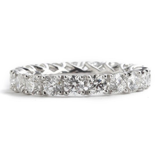 NOT SOLD. A diamond eternity ring set with numerous brilliant-cut diamonds weighing a total of app. 2.79 ct., mounted in 18k white gold. Top Wesselton/SI-P. Size 53. – Bruun Rasmussen Auctioneers of Fine Art