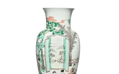 A famille-verte 'scholars' vase, Qing dynasty, 19th century | 清十九世紀...