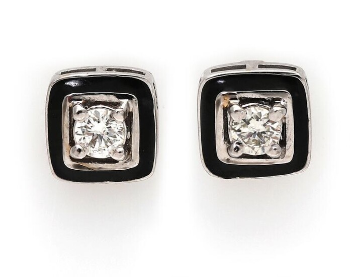 NOT SOLD. A pair of ear studs each set with a diamond weighing a total of app. 0.29 ct. and black lacquer, mounted in 14k white gold. (2) – Bruun Rasmussen Auctioneers of Fine Art