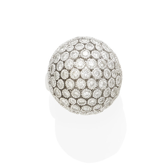 A white gold and diamond bombe ring