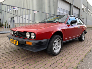 Alfa Romeo - Alfetta 2000 GTV - 1982