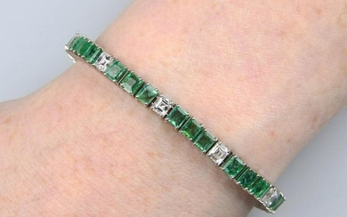 An emerald bracelet, with square-shape diamond