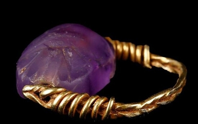 Ancient Roman Gold Twisted Wire Swivel Ring with Amethyst Scarab