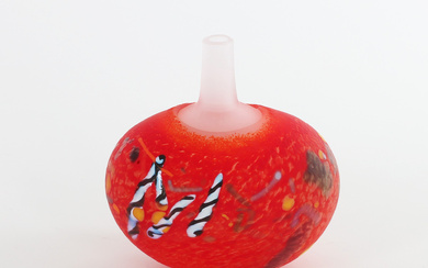 BERTIL VALLIEN. f 1938. A vase, “Satellite”, Kosta Boda Atelier.