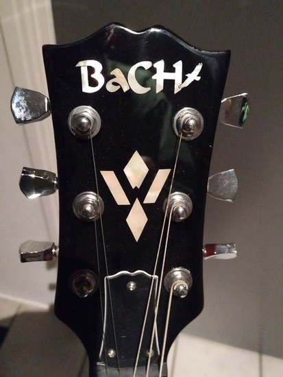 Bach - elektrische gitaar lh - Electric guitar - Czech Republic