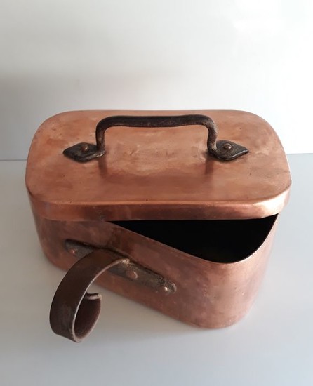 Big daubière and lid - Folk Art - Copper, Iron (cast/wrought)
