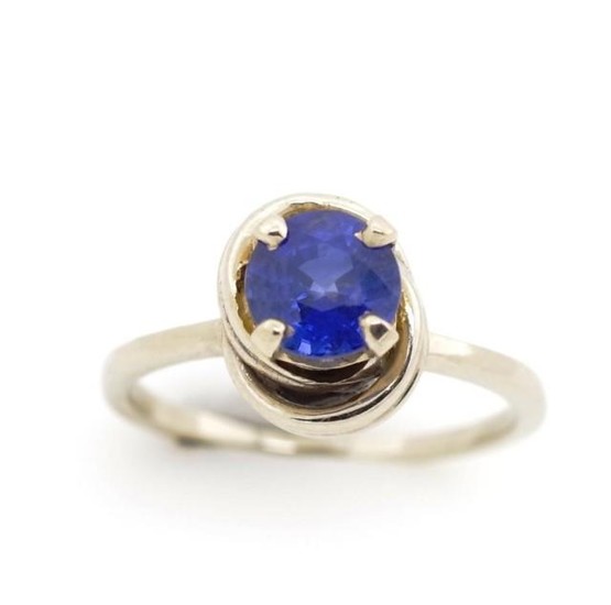 Blue sapphire and 14ct white gold ring marked 14k. Approx sa...