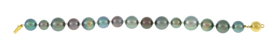 Bracelet composé de perles de culture de Tahiti alternées de diamants facettés, fermoir or 750