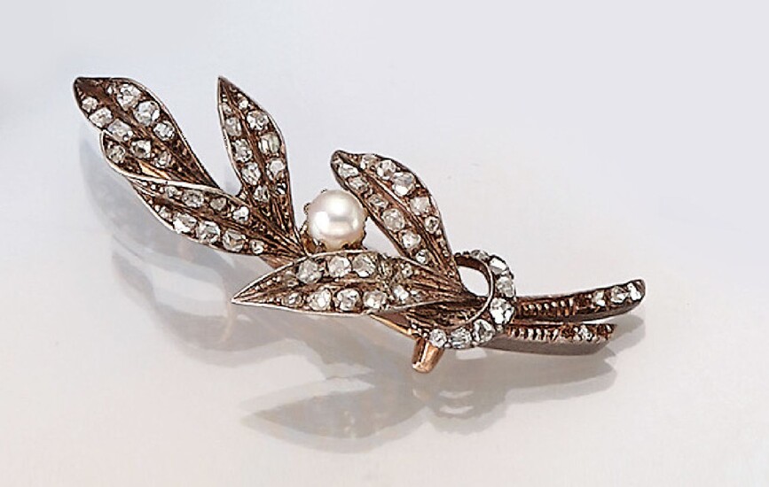 Brooch branch with pearl and diamond roses ,approx....