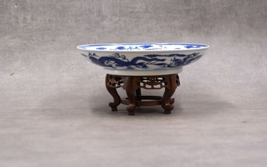 CHINE Assiette creuse en porcelaine à décor... - Lot 55 - Alexandre Landre