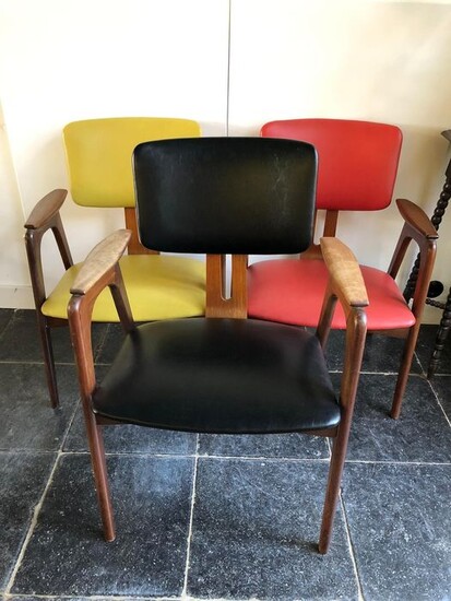 Chair (3)