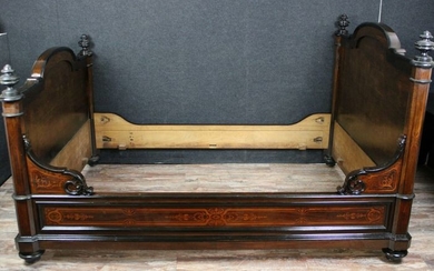 Charles X period bed in light wood marquetry on rosewood - Wood - Early 19th century