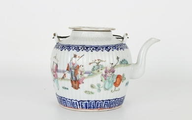 Chinese Qing Dynasty Famille Rose Teapot