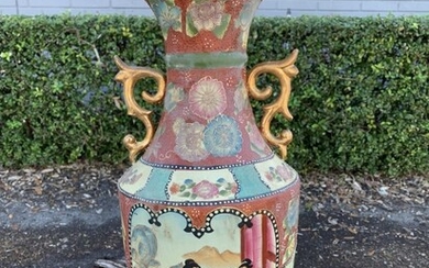 Chinese Royal Satsuma Porcelain Vase