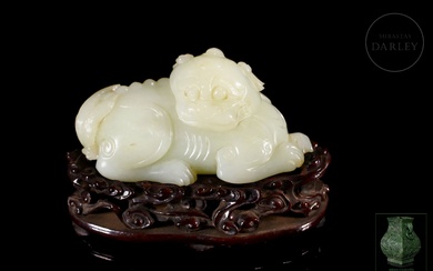 Figura de jade blanco tallado,"León" dinastía Qing