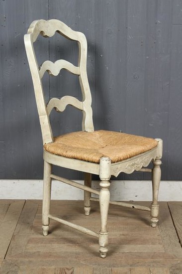 French Provincial Ladder Back Side Chair