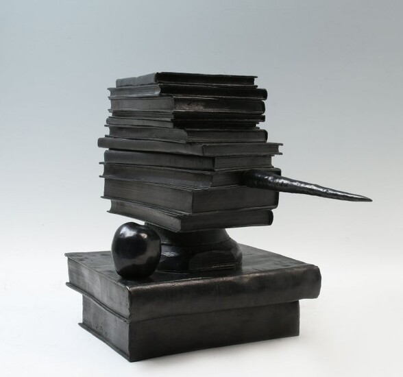 HEAVY BRONZE STILL LIFE SCULPTURE OF STACKED BOOKS