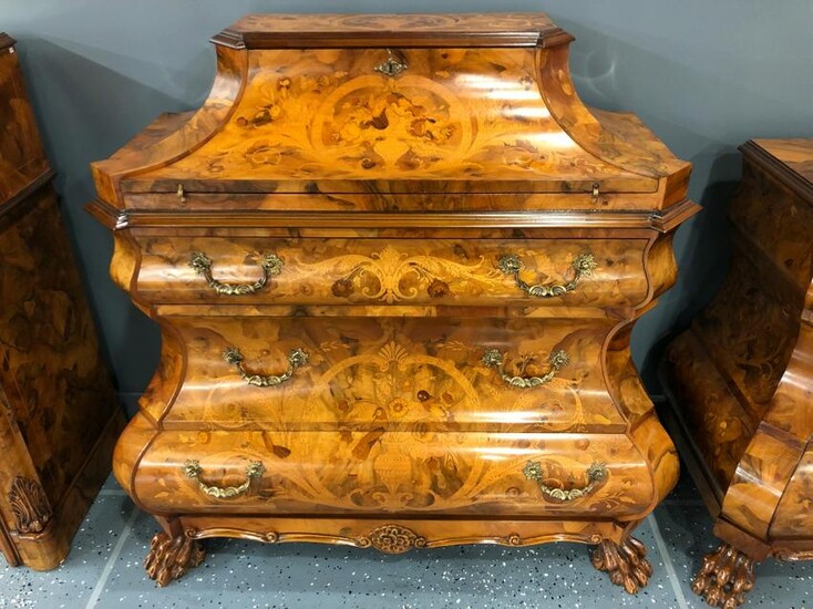 Italian Rococo Style Wood Dresser W/Jewelry Storage