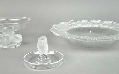 LALIQUE "HONFLEUR" CRYSTAL BOWL France, 20th Century Diameters from 4" to 11".