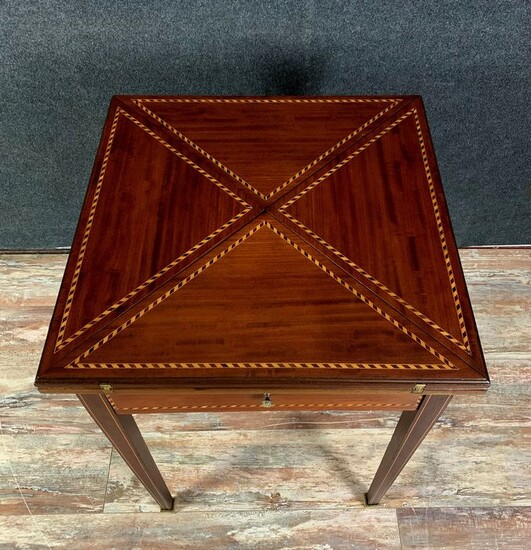 Louis XVI handkerchief game table in precious wood marquetry on mahogany - Mahogany - 19th century