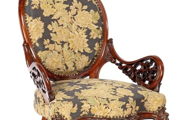 (-), Mahogany voltaire with beautiful openwork armrests, decorated...