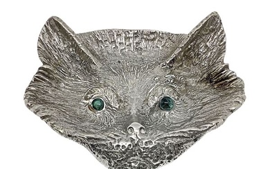 Metal object holder depicting a cat