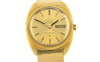 OMEGA - a Constellation bracelet watch. Yellow metal case, stamped 18K-0,750. Case width 34mm.