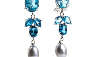 Orecchini pendenti in oro con perle e topazi azzurri in...