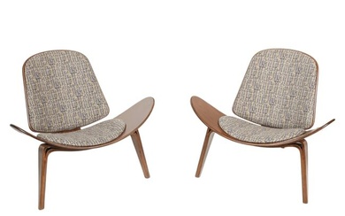 Pair Mid Century Modern Hans Wegner Style Chairs