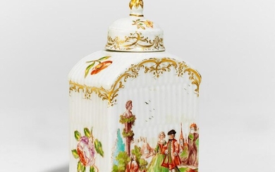 Porcelain tea caddy with figurative scenes