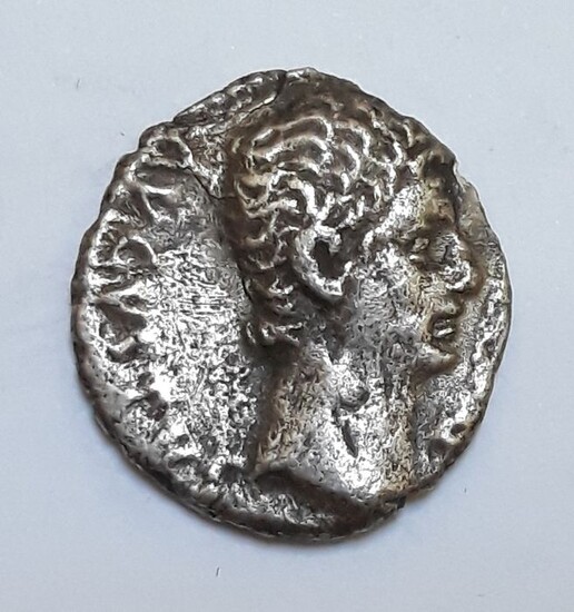 Roman Empire - AR Denarius, Augustus (27 BC-AD 14). Lugdunum
