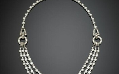 Round diamond platinum necklace with three graduated