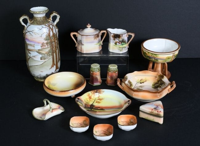 SELECTION OF NIPPON SCENIC PIECES