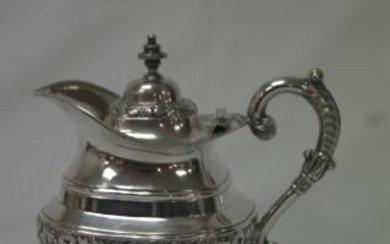 Silver milk jug. Oporto, 1810-20. Weight: 456 g