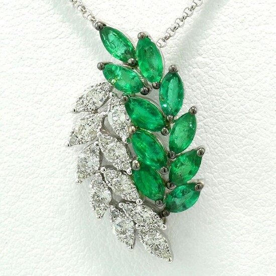 Smaragd-Diamant-Collier Lorbeerzweige NO RESERVE PRICE - 18 kt. White gold - Necklace, Necklace with pendant - 1.20 ct Emeralds - Diamonds