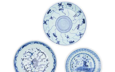 Three Chinese blue and white plates Qing dynasty, 18th and 19th century...